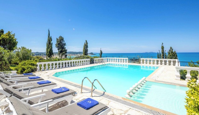Villa Stella - Three Bedroom Villa, Sleeps 6