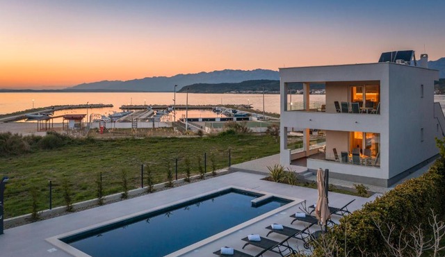Villa Sunset Bay - amazing view and large heated pool
