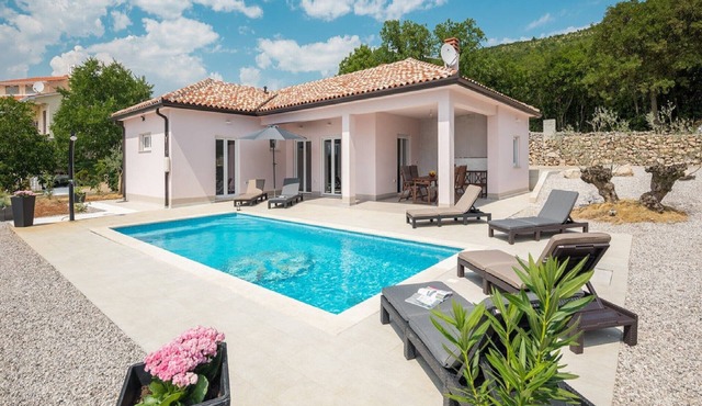 Villa Tomichic with Swimming Pool