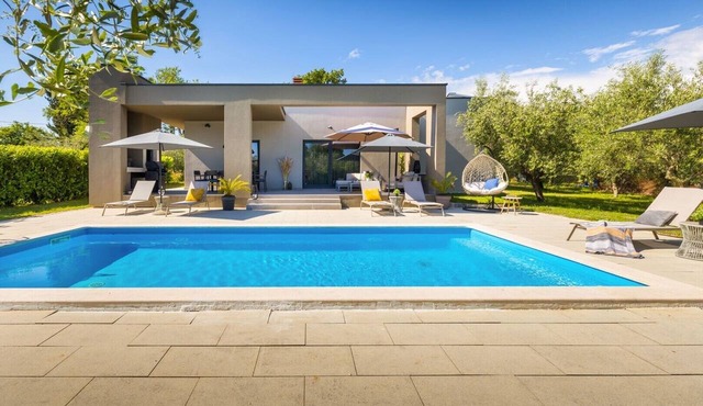 Villa Tonina – A Stylish Family Oasis with Private Pool in the Heart of Istria