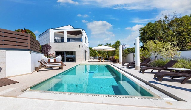 Villa Toscana with pool, sauna and jacuzzi (Kvarner - Rasopasno)
