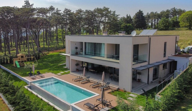 Villa Valpinia for 8 people in Labin - Rabac with 40 m2 heated pool, indoor jacuzzi & sauna