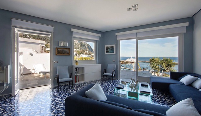 Villa Vesuvio at Fortino Capri A TERRACE ON THE SEA 10 MIN FROM THE PIAZZETTA
