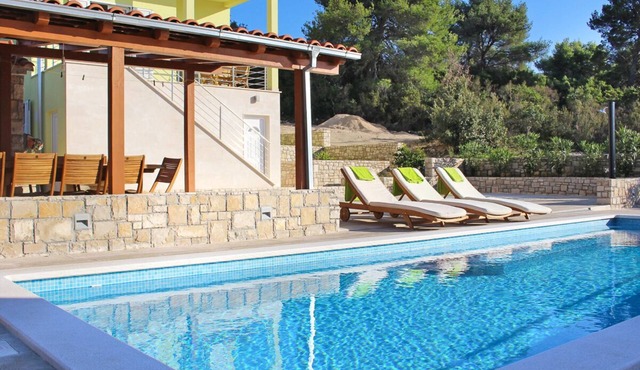 Villa Walto - Six Bedroom Villa, Sleeps 12