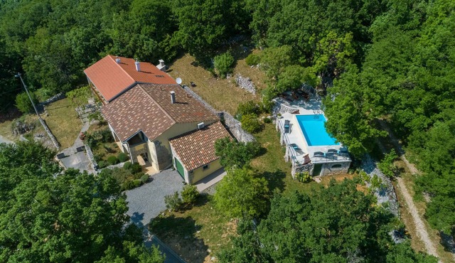 Villa with swimming pool and panoramic views