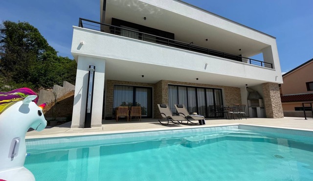 Villa 'Zara Bella Vista by Interhome