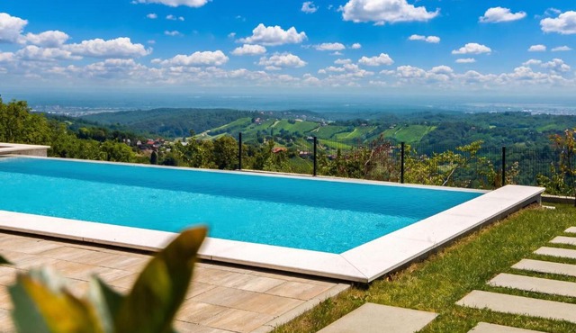 Vineyard Panorama Villa With Pool And Sauna