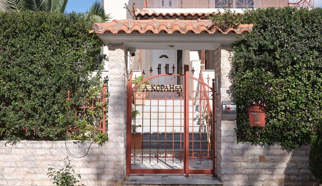 Voula Riviera Stylish Maisonette with Lush Garden, Near-Beach!