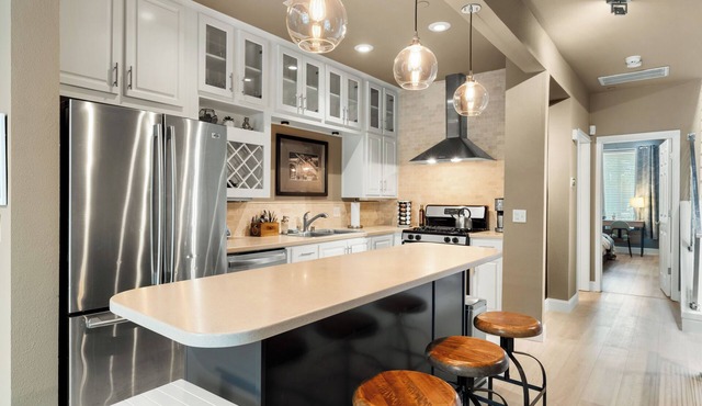 Welcome to the Capital! 2 Bed 2 Bathroom, Loft-style townhome in West Sacramento