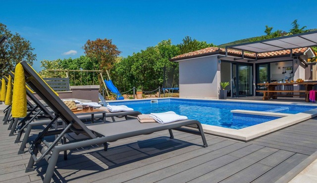 Wonderful private villa with hot tub, WIFI, private pool, A/C, TV, terrace and panoramic view