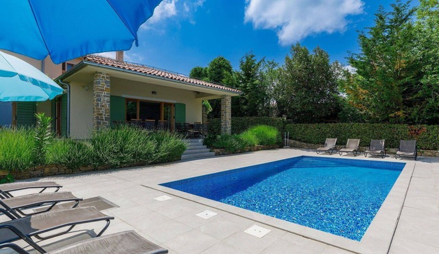 Wonderful private villa for 10 guests with A/C, private pool, WIFI, TV, terrace and panoramic view