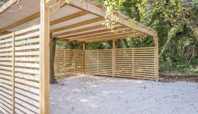 Wonderful private villa for 6 guests with A/C, WIFI, TV, terrace and pets allowed