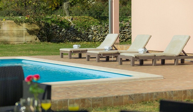 Wonderful private villa for 6 people with A/C, WIFI, private pool, TV and terrace