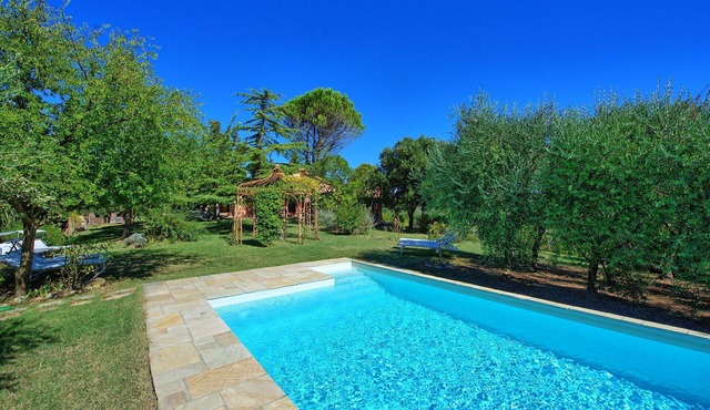 Wonderful private villa with WIFI, private pool, TV, patio, panoramic view, close to San Gimignano