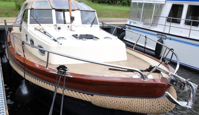 Yacht Antaris Cruiser MK 825 for 2 + 1 people.