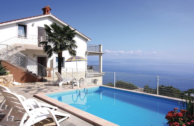 4 bedroom accommodation in Lovran