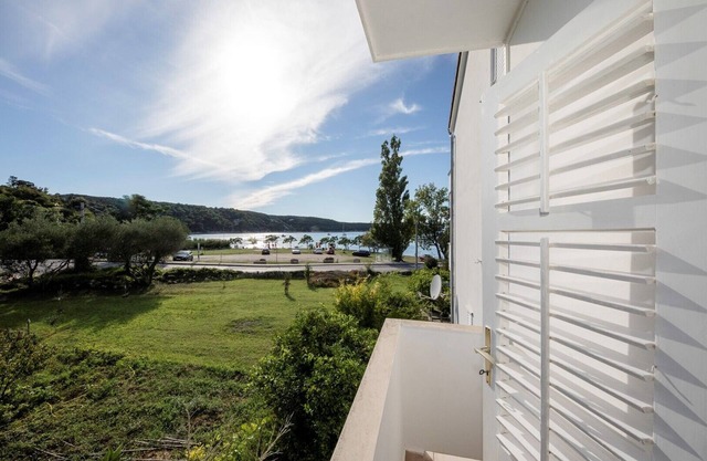 Apartment Stanicic A2 with Balcony and Sea View
