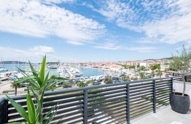 Apartments and Rooms Mare (11171-A2) - Vodice