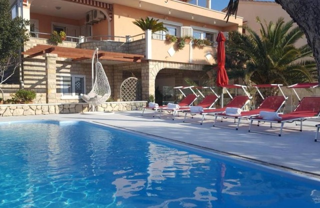 Cherry - relax & chill by the pool: A3 (2+2) - Novalja