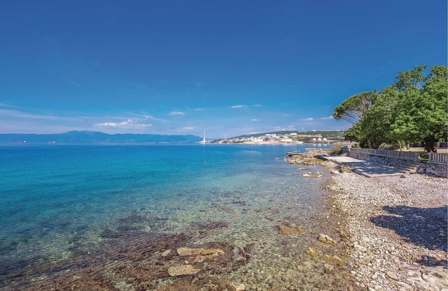 Functionally furnished vacation apartments CKA080 and CKA081enjoy a quiet location near the Krk Brid
