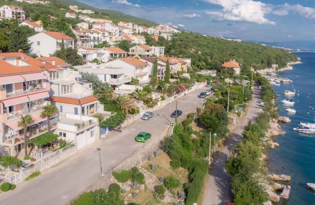 Holiday apartment near the sea