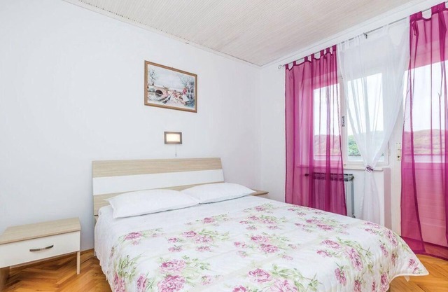 Holiday Rab Stadt Persons Bedrooms 