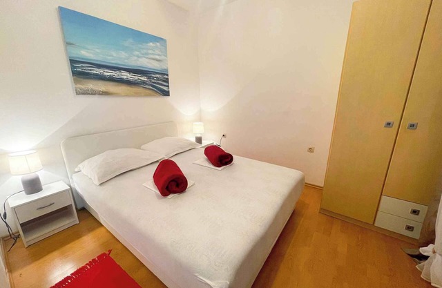Holiday apartment With sea views and air conditioning