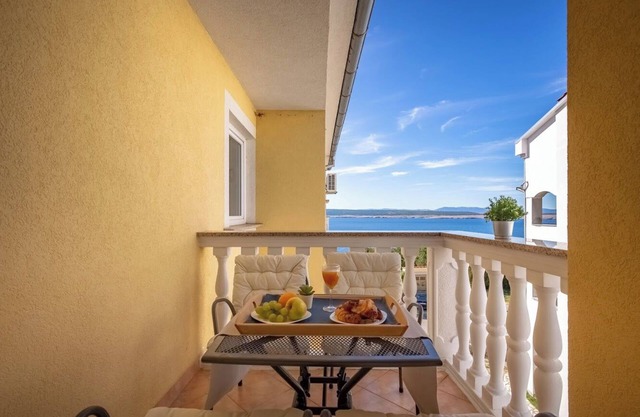 Holiday apartment With sea views and pool