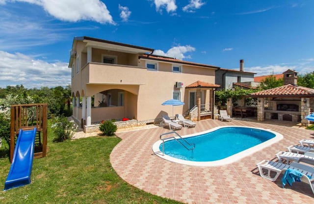 Holiday Home Nedescina Nedescina