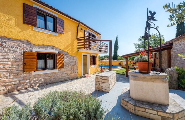 Holiday house Krnica for 1 - 5 persons with 2 bedrooms - Holiday home