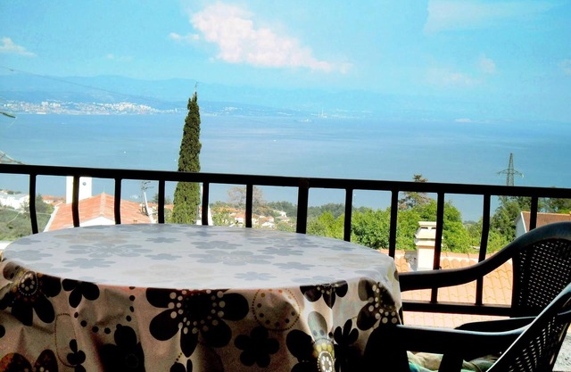 One bedroom Apartment Biro Kestenovi A3 near Opatija