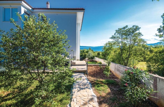 One-Bedroom Apartment in Kostrena
