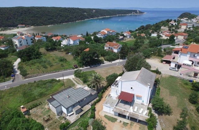 Three bedroom apartment with terrace and sea view Kampor, Rab (A-17873-a)