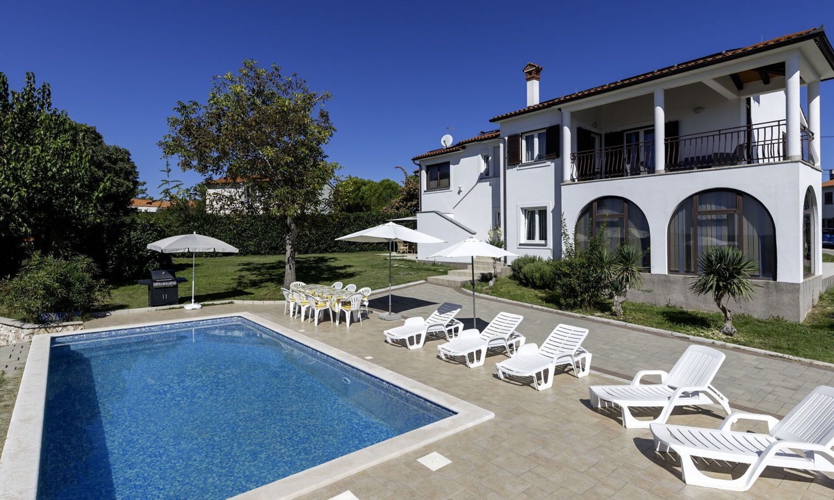 Topid Apartment | Beautiful apartment with WIFI, private pool, A/C, TV, terrace, pets allowed and panoramic view