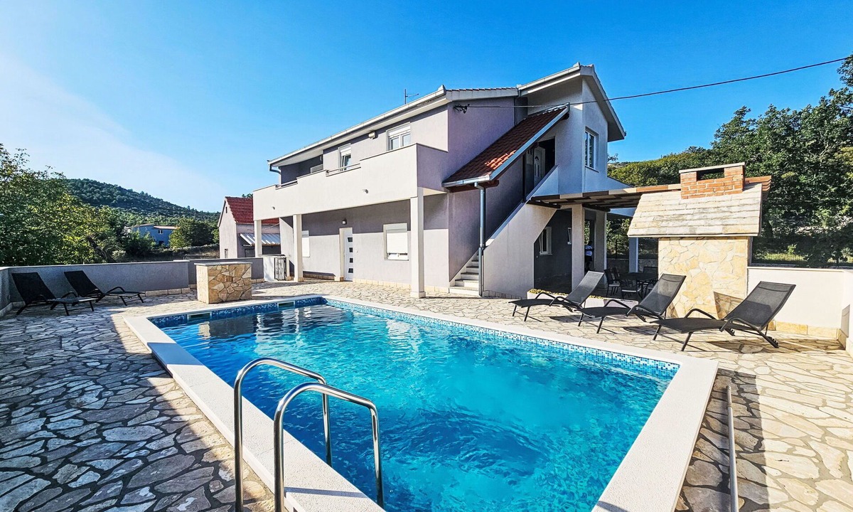 Primorski Dolac House | Stunning private villa for 6 guests with private pool, A/C, WIFI, TV, terrace and panoramic view