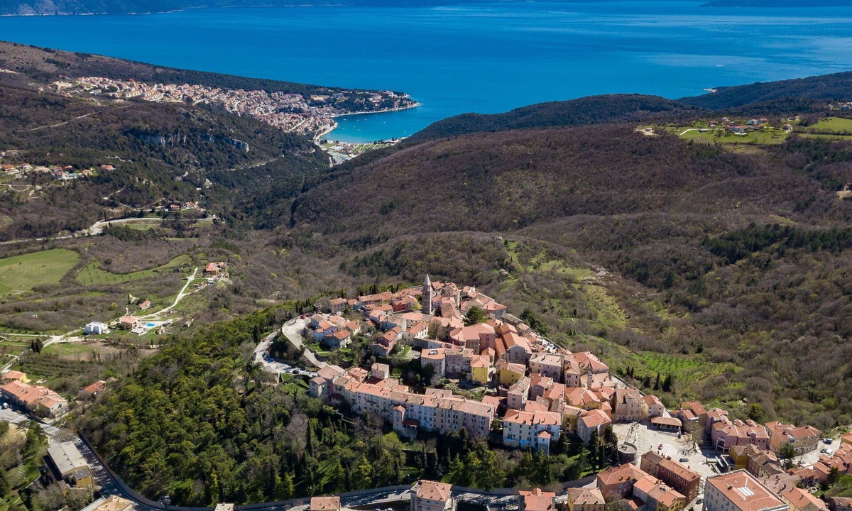 Duga Luka Apartment | Cosy apartment for 2 people with A/C, WIFI, TV and terrace
