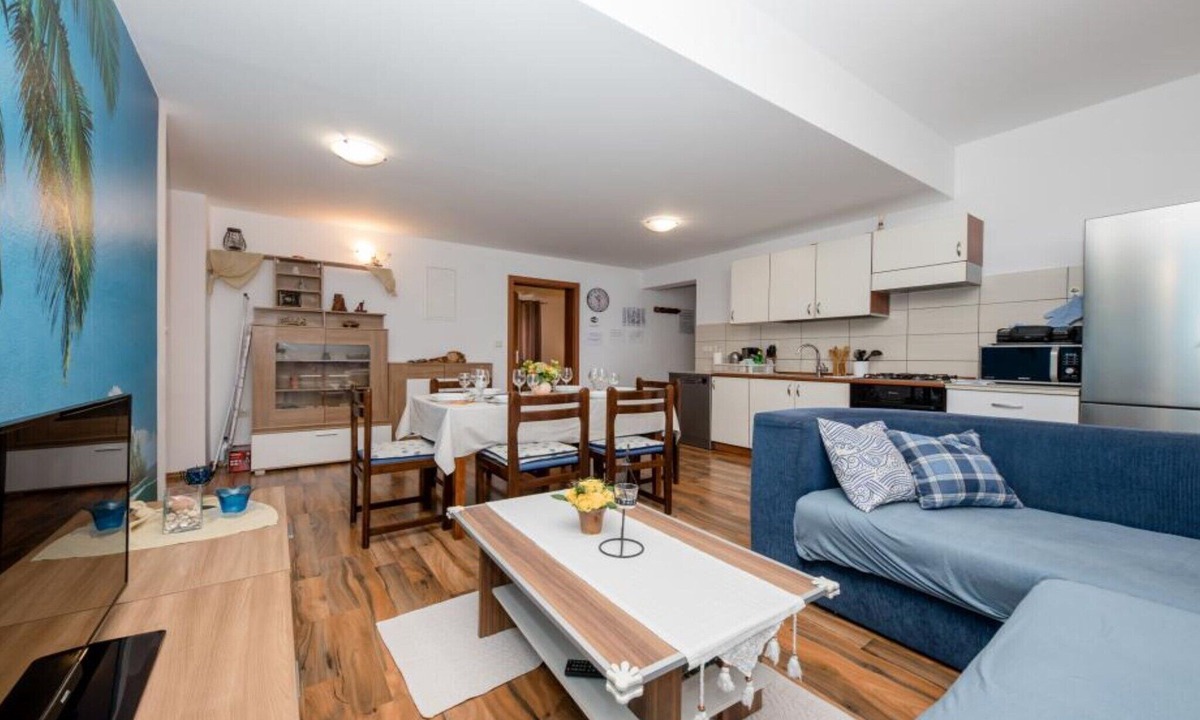 Mundanije Apartment | Apartments Scerbe Gordana & Miljenko Rab - Three Bedroom Apartment with Terrace (2)