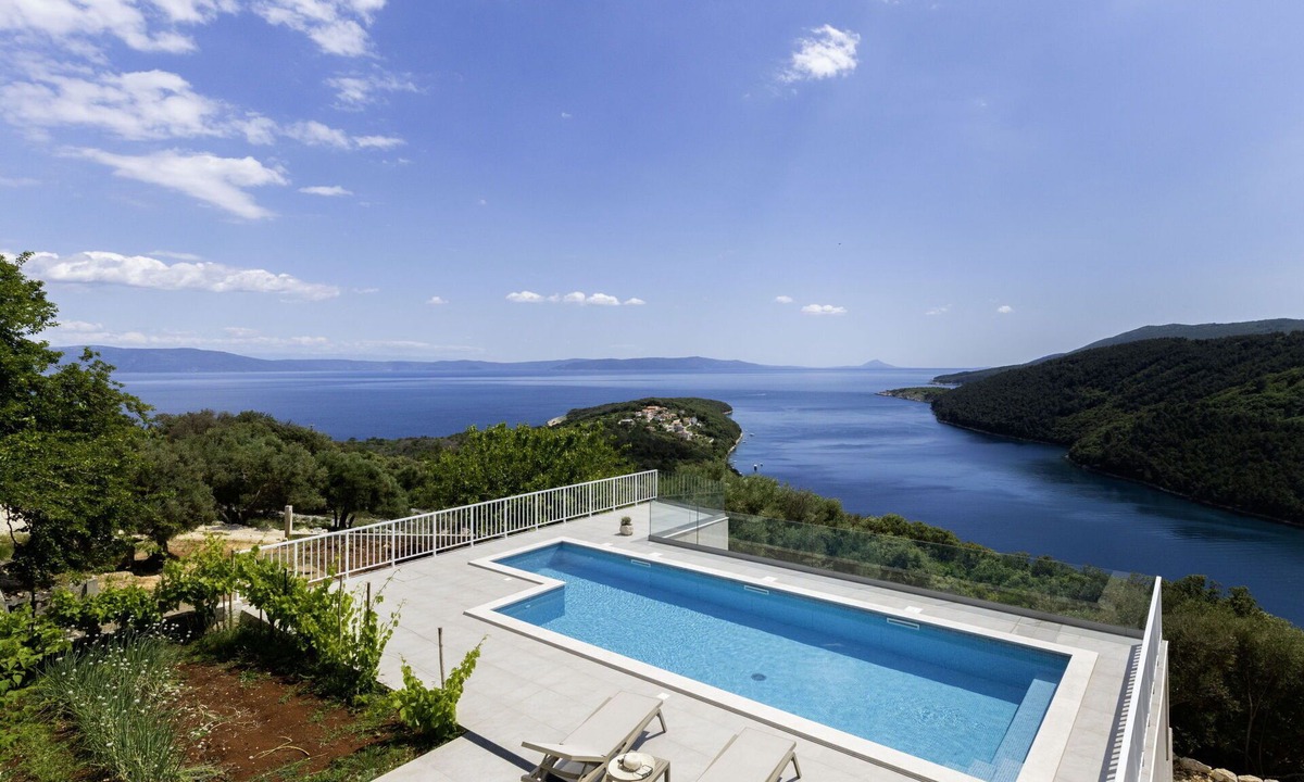 Duga Luka House | Wonderful private villa for 9 guests with A/C, WIFI, private pool, TV and terrace