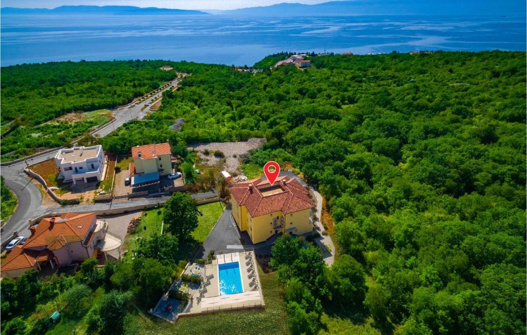 Zurkovo Apartment | Amazing Apartment In Kostrena With Swimming Pool