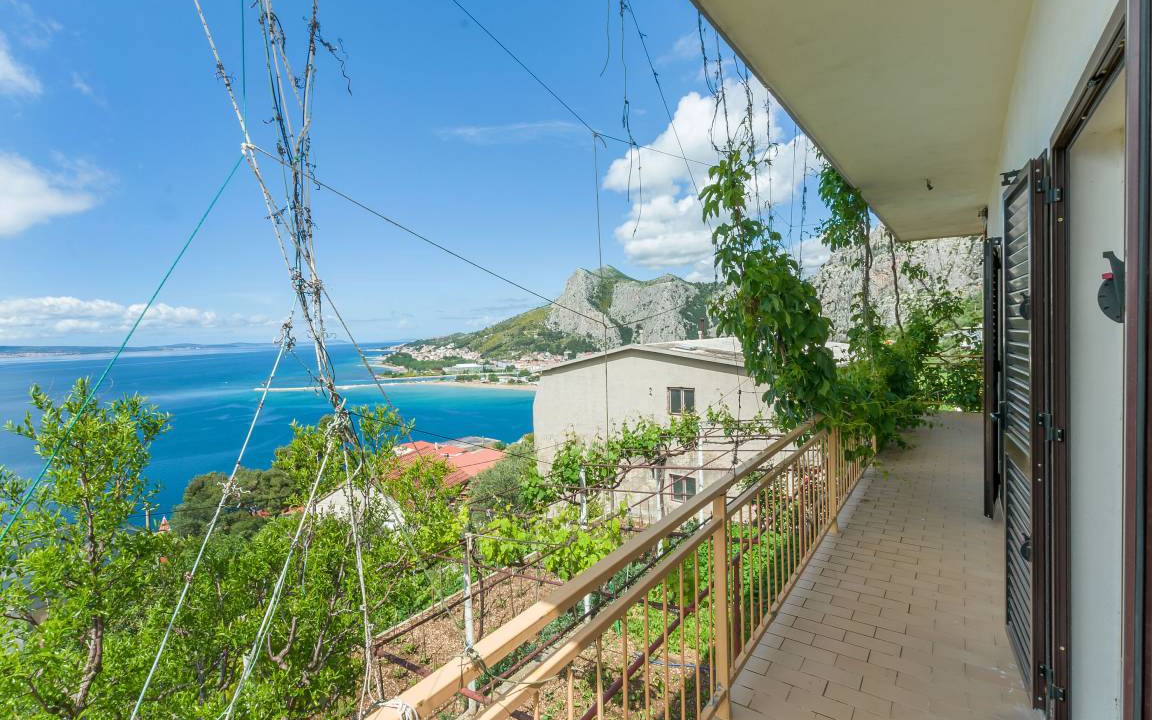Photo of Others in Omis