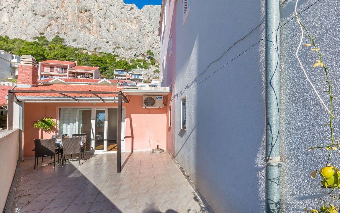 Photo of Others in Omis