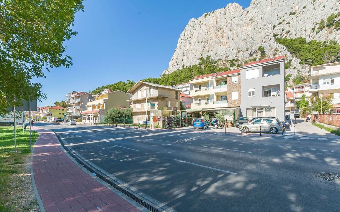 Photo of Others in Omis