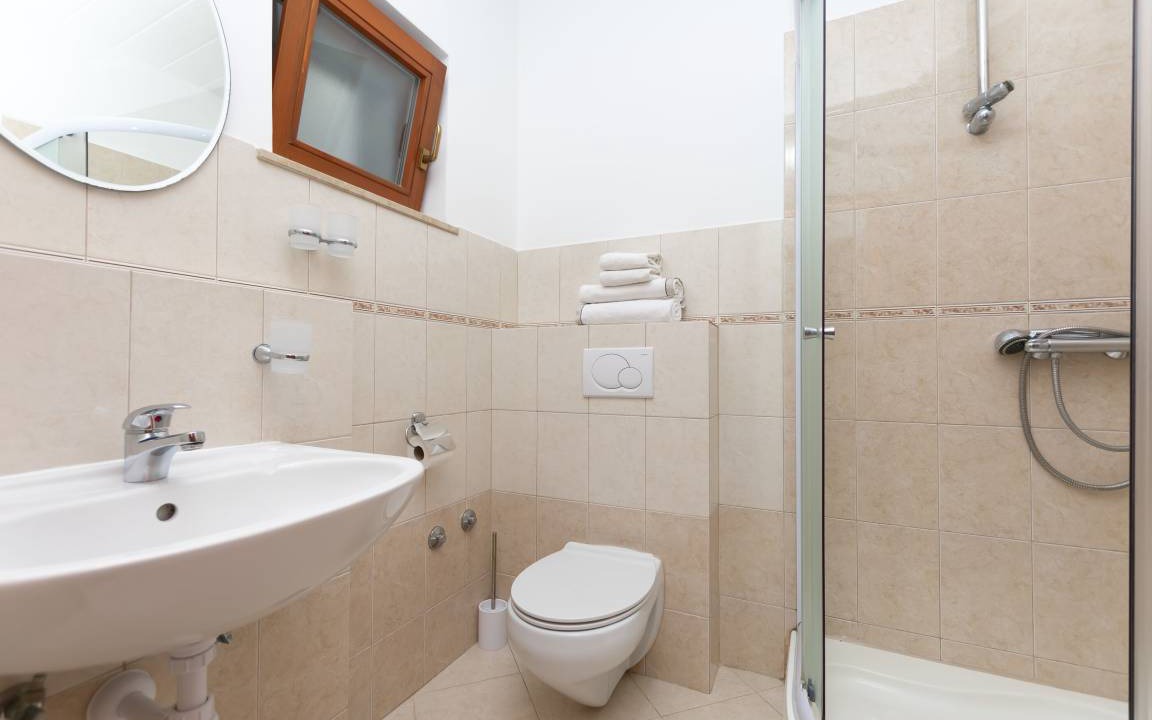 Photo of Bathroom in Tice