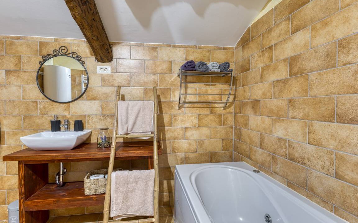 Photo of Bathroom in Grabri