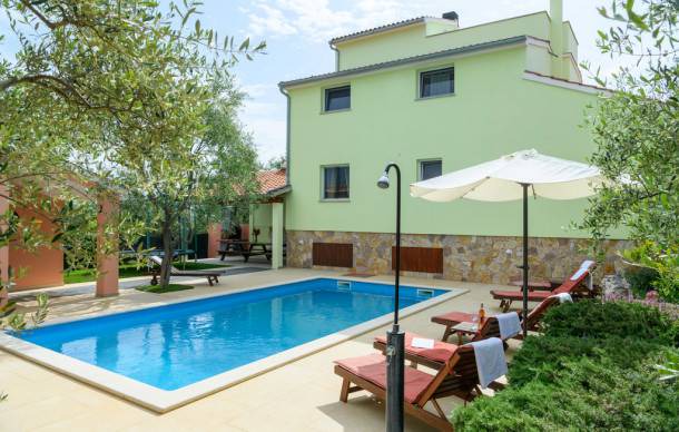 Photo of Outdoor in Mali Vareski