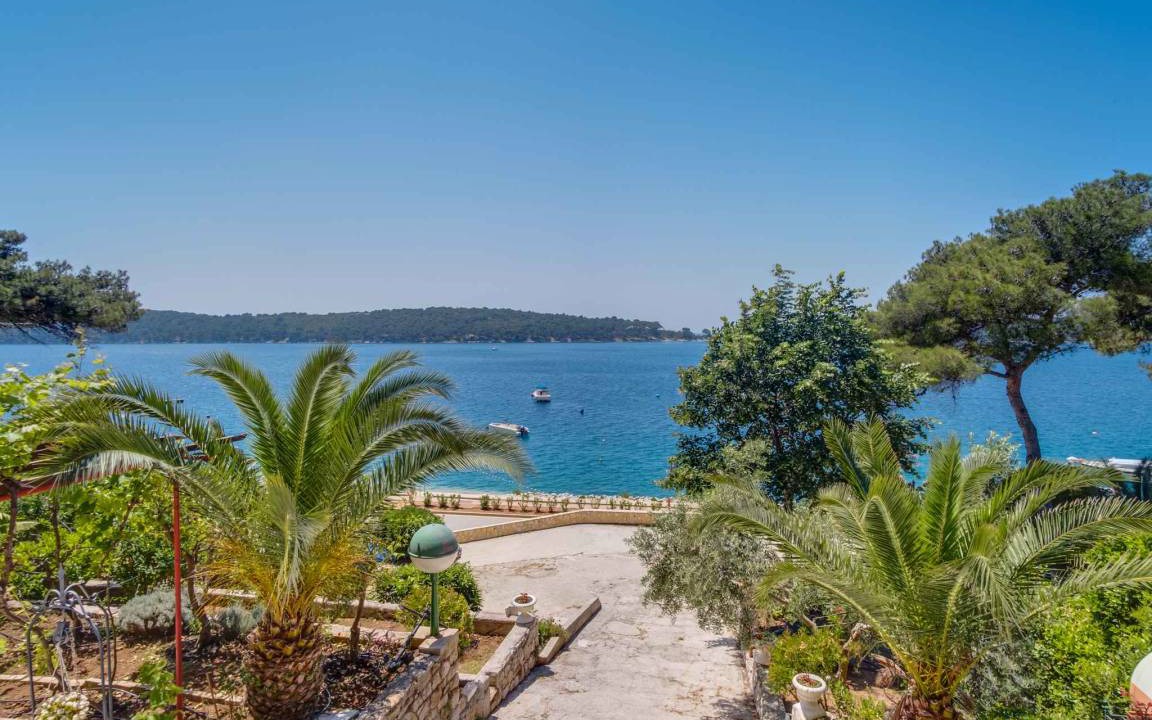Photo of Outdoor in Cove Murtar