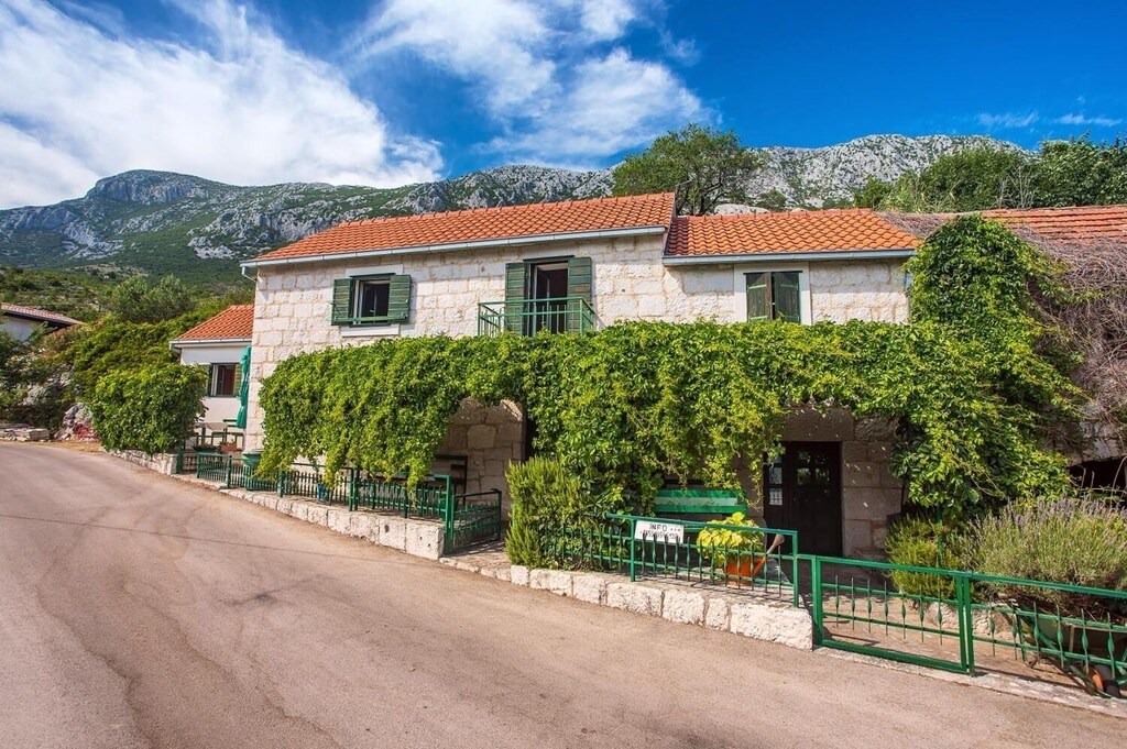 Photo of Buildings in Gata
