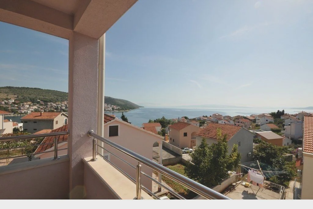 Photo of Patio Balcony in Okrug Gornji