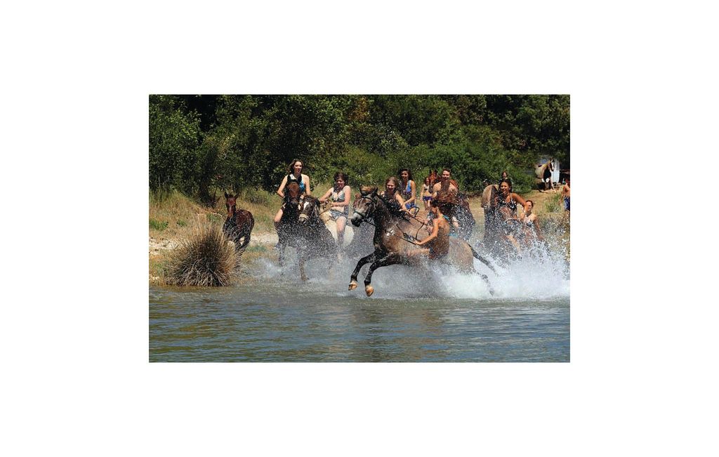 Photo of Others in Filipana