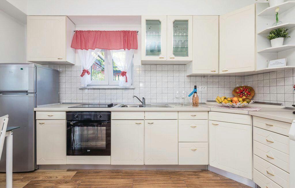 Photo of Kitchen in Rubesi